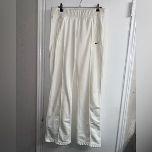 Nike pants with 2 pockets size M 31”